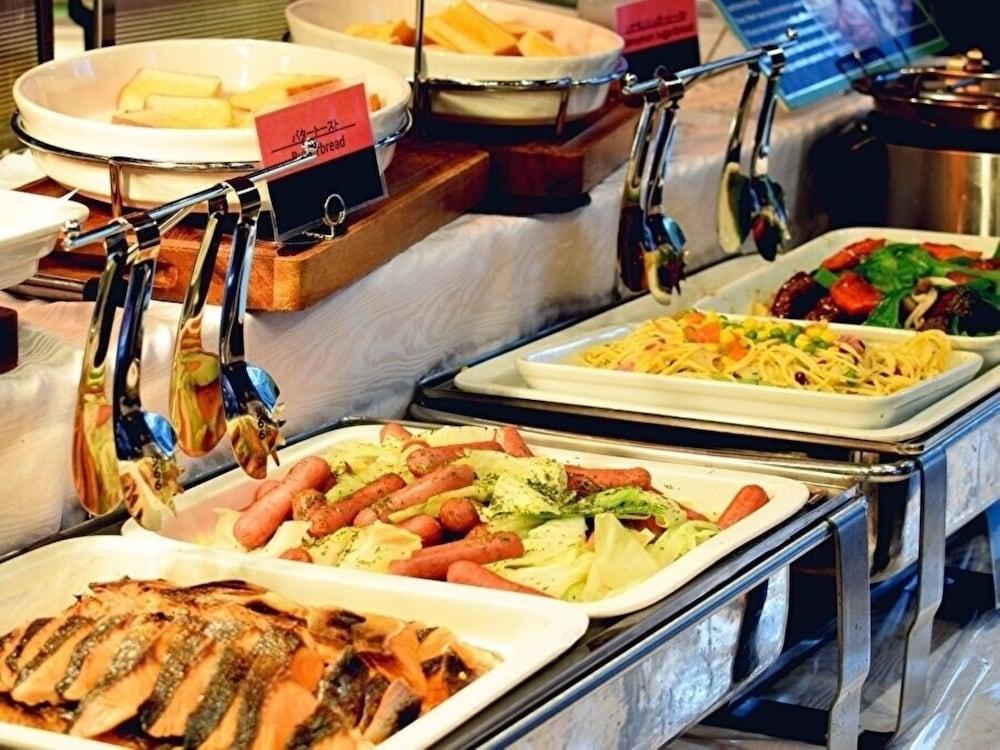 Hotel Hillarys Осака Екстериор снимка